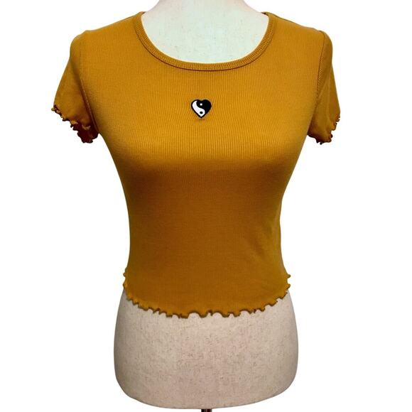 Hippie Rose Tops - Hippie Rose NWT Cropped Short Sleeves Top Juniors S